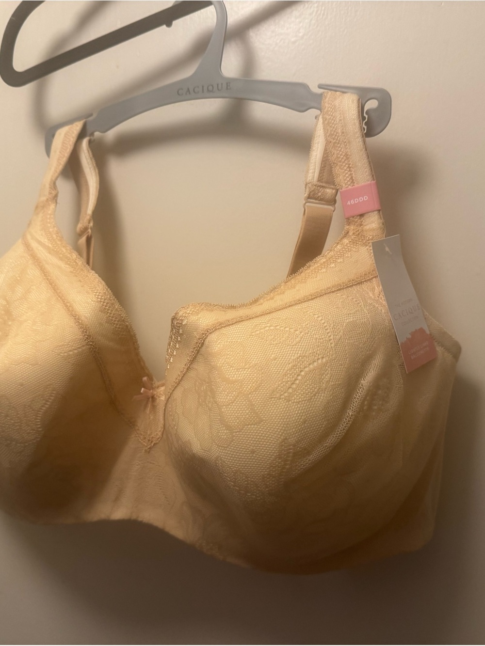 NWT 46DDD Cacique Lace Full Coverage Bra in Soft NUDE
